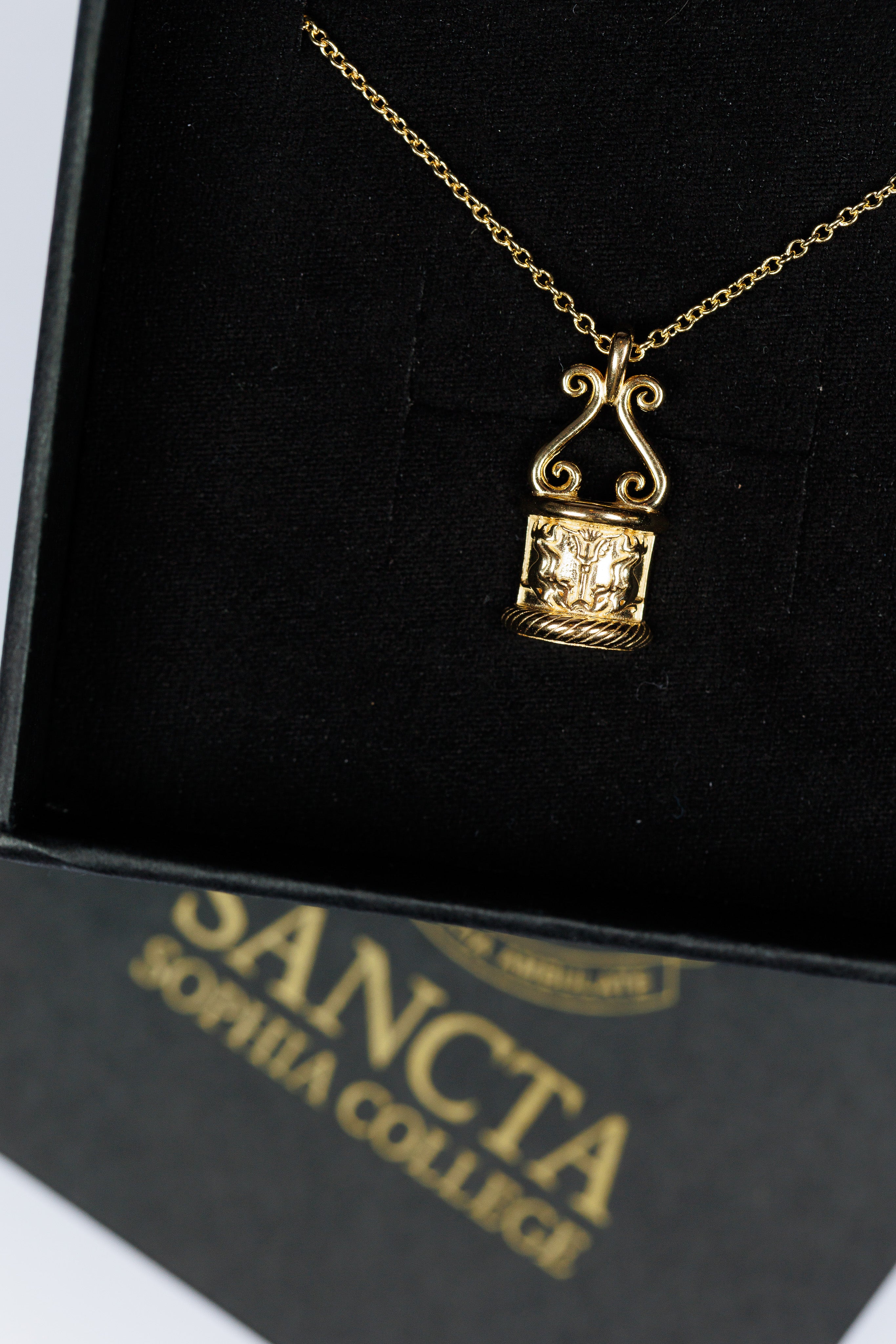 Florentine Well Necklace